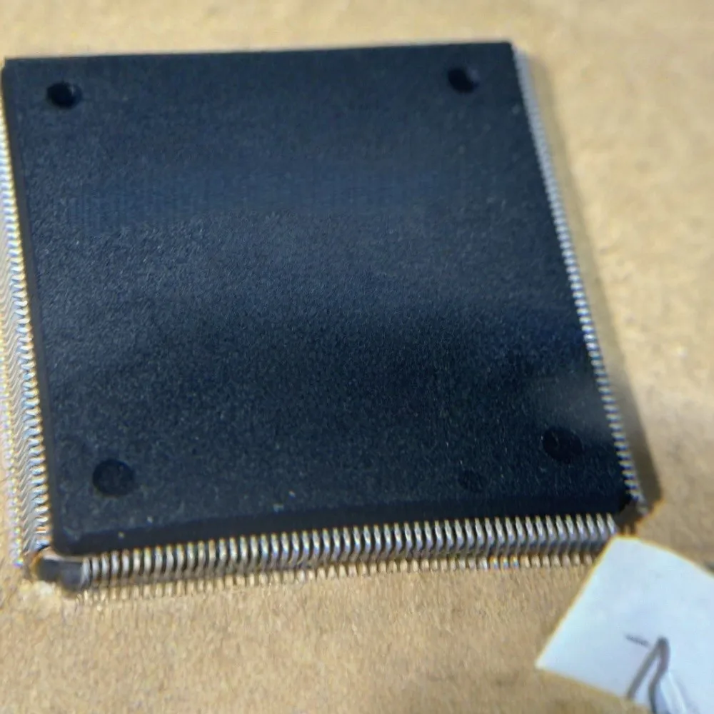 EP1K50QC208-3N EP1K50QC208 Power Relay