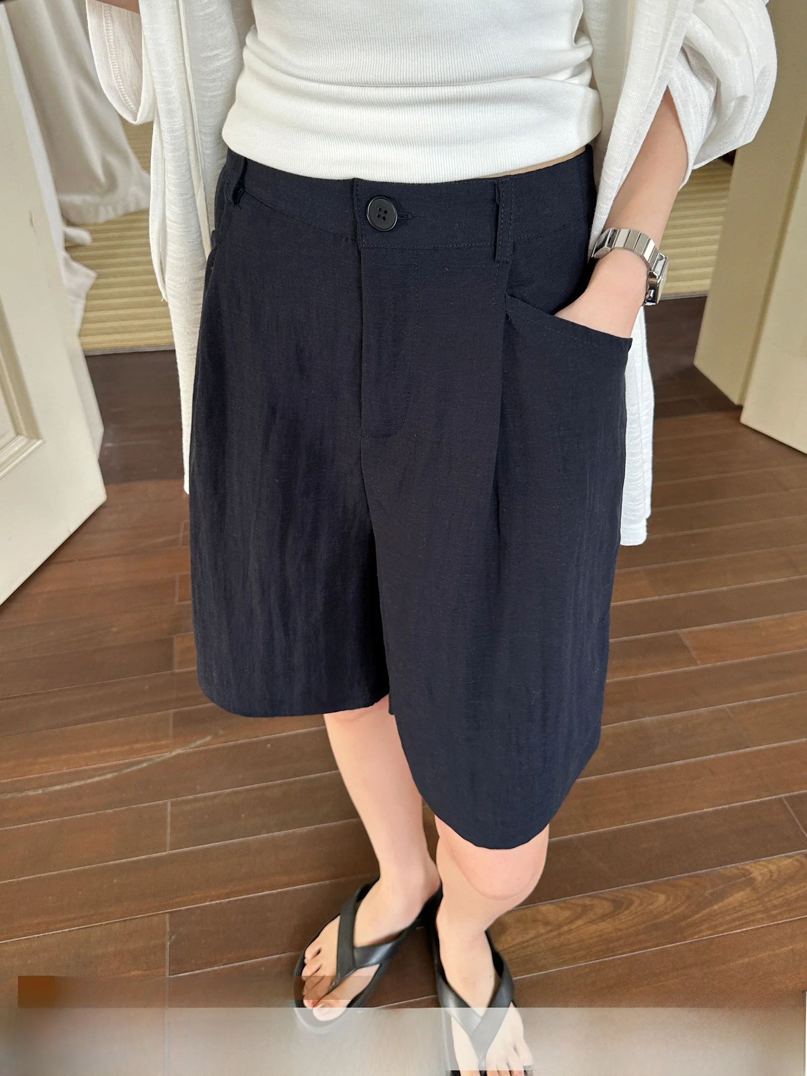 

Повседневные женские шорты-бермуды черного цвета с завышенной талией, на пуговицах, из смесового лиоцелла, удобные, летние, новинка