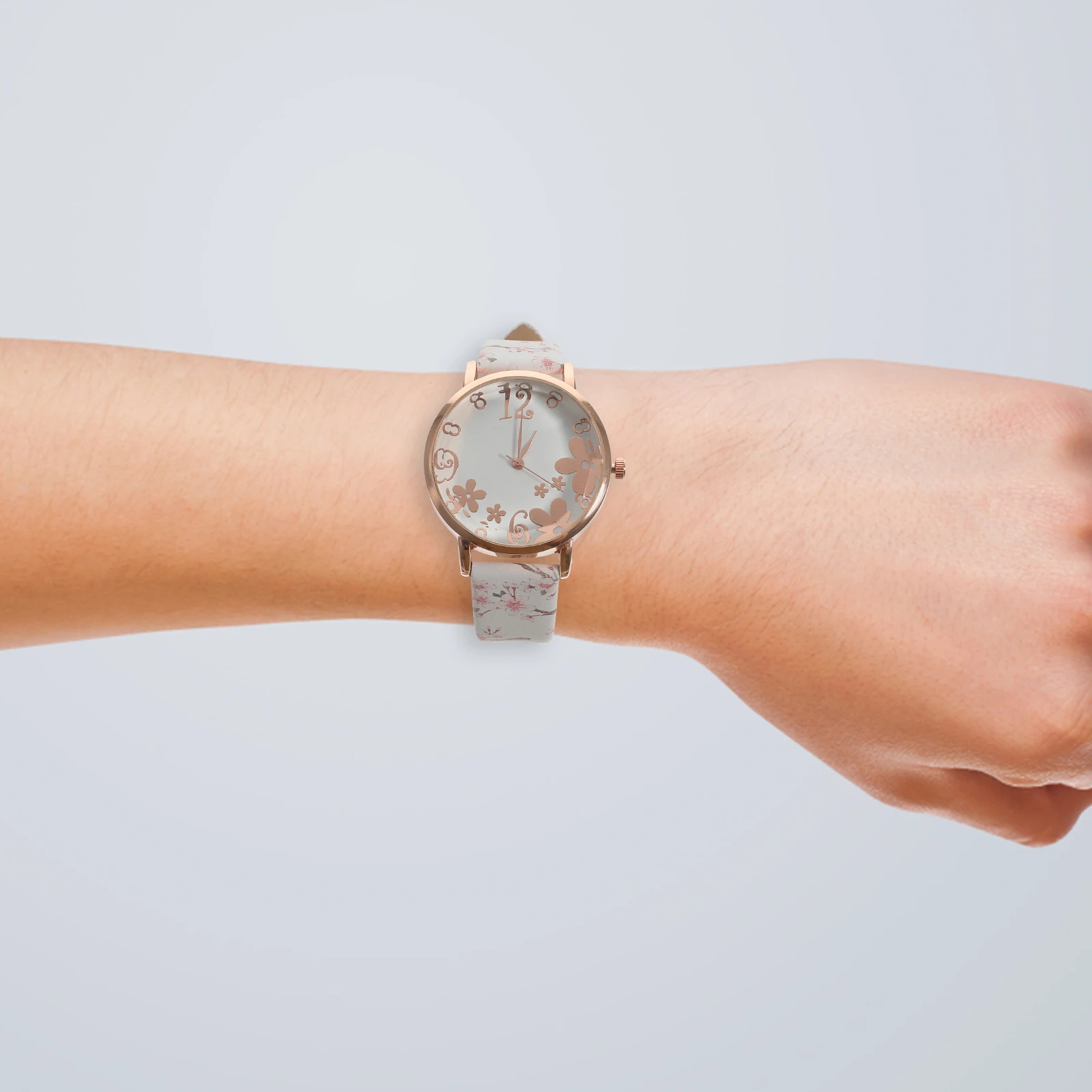 

Elegant Women Quartz Floral Design Fashionable Lightweight Chic Decorative Wristwatch Girls Exquisite Portable Leisure Style