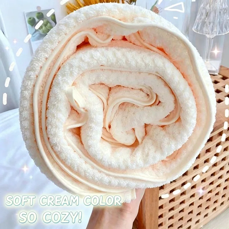 1 Pcs A-class Large Bath Towel Soft and Comfortable Coral Fleece Pineapple Grid Bath Towel Household Adult Absorbent Bath Towel