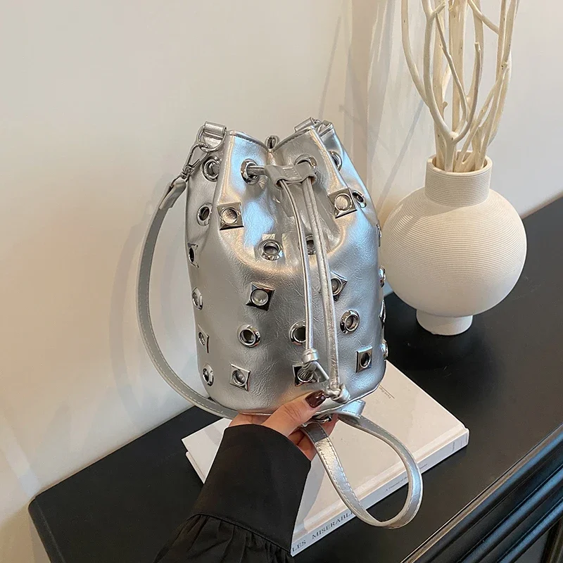 

Fashion Small Bucket Bags for Women Chic Rivet Decor Drawstring Design Crossbody Bag Summer Trend Lady Shoulder Bag