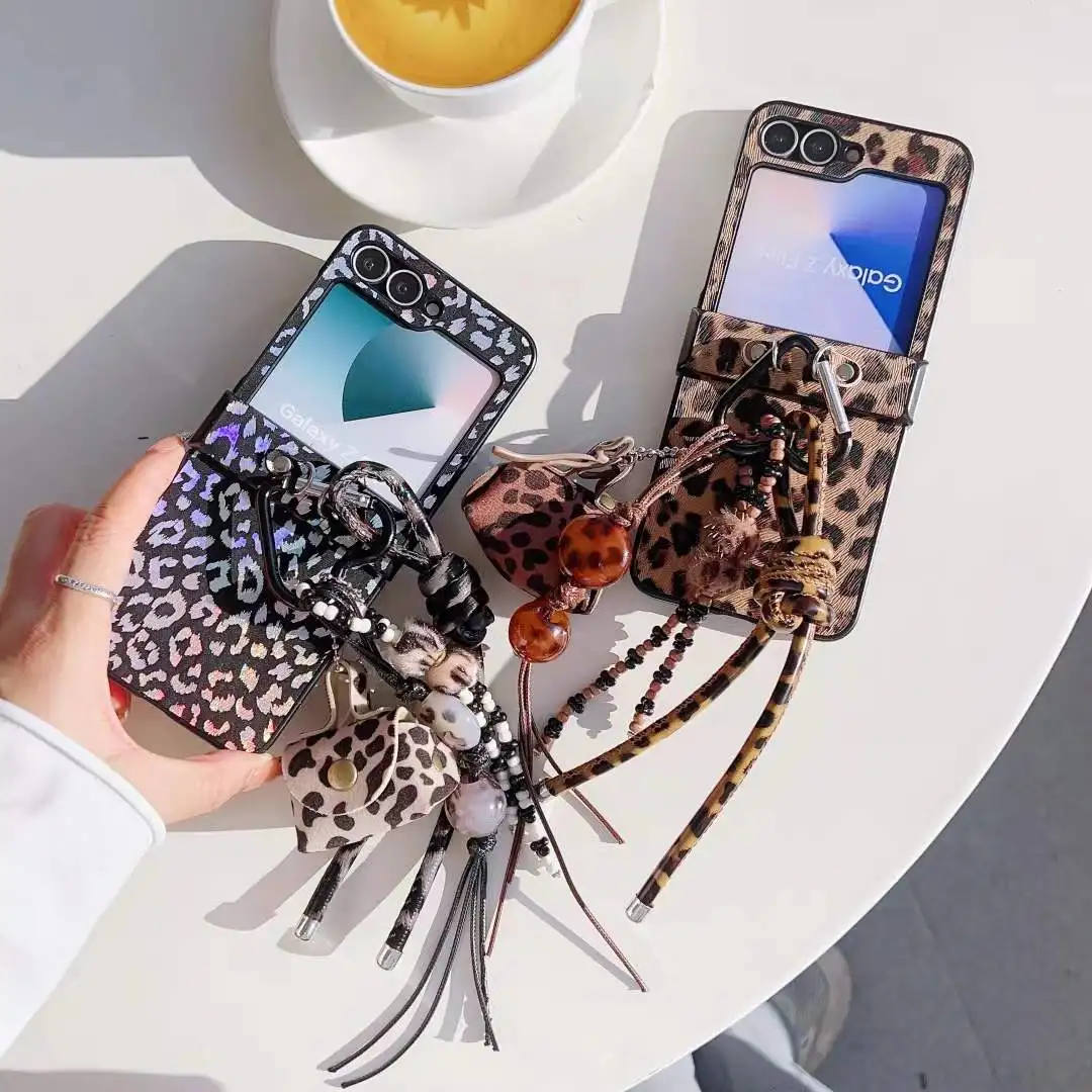 For Motorola Razr50 Ultra Razr 50Ultra 2024 Plus Razr 40Ultra Leopard Print Full Screen Phone Case With Keychain Bracelet Cover
