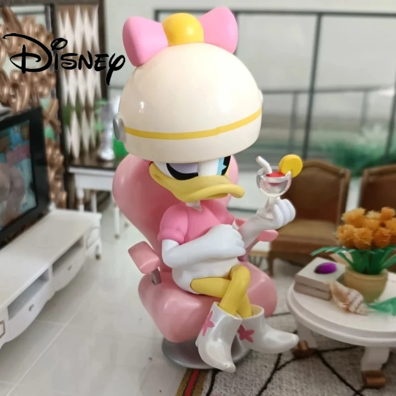 

Disney Daisy Series Flash Box Anime Model Model Garage Kit Trendy Toy Doll Figurine Desktop Ornament Surprise Gift Cute Toy