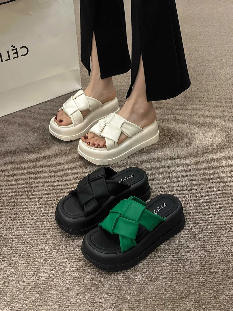 Fashion Design Platform Height Increasing Slippers Women Outer Wear 2024 Summer New Black All-Match Beach Vacation Flip Flops