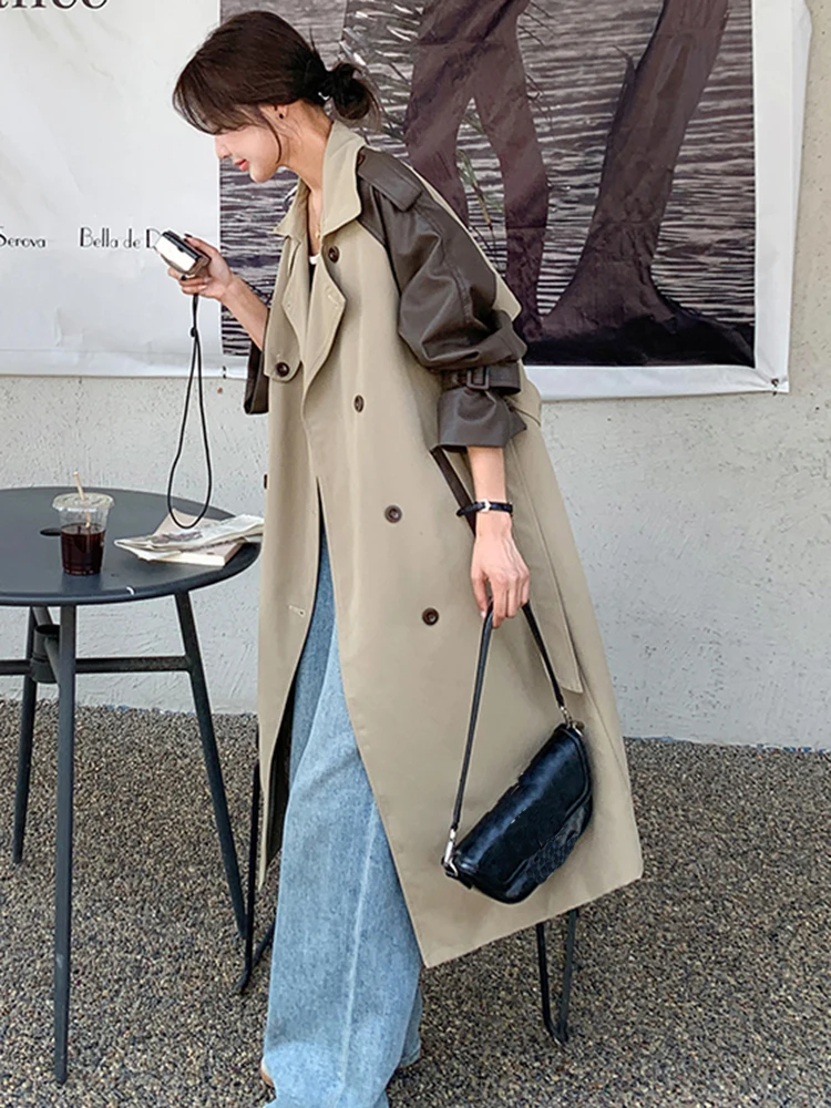 LANMREM Vintage Long Trench Coat Women Lapel Leather Spliced Sleeves Belt Double Breasted Windbreaker 2024 Autumn New 2AA2586