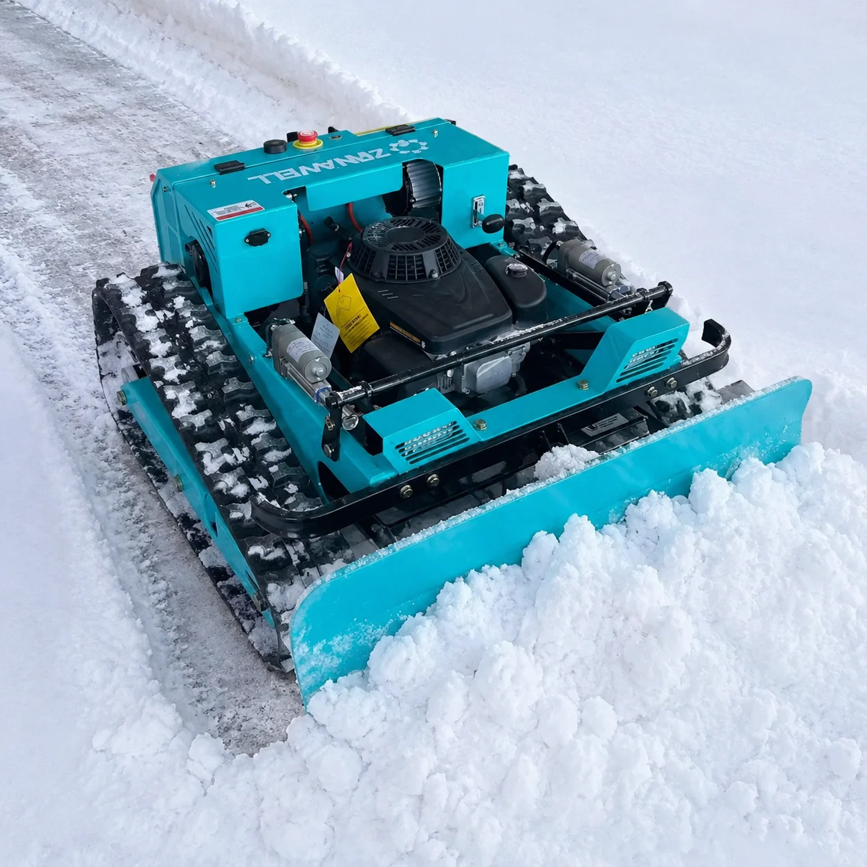 ZNW-600S 750W Brushless RC Tracked Mower Compact All Terrain Multifunctional Grass Cutter With Snow Plow