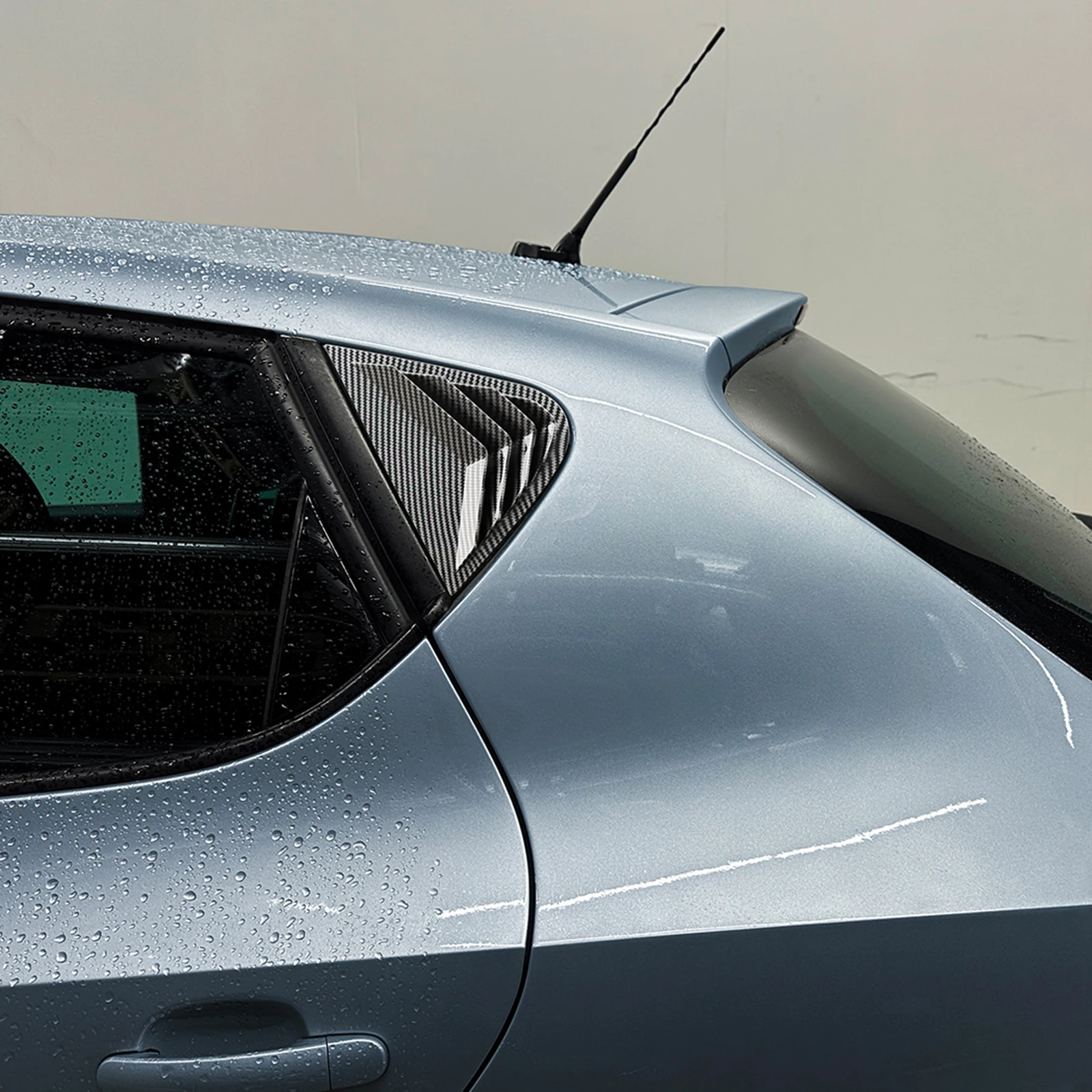 

Rear Window Side Louver Shutter Cover Carbon Fiber Look/Gloss Black Tail Windshield Shield Trim For Seat Ibiza MK4.5 2013-2017