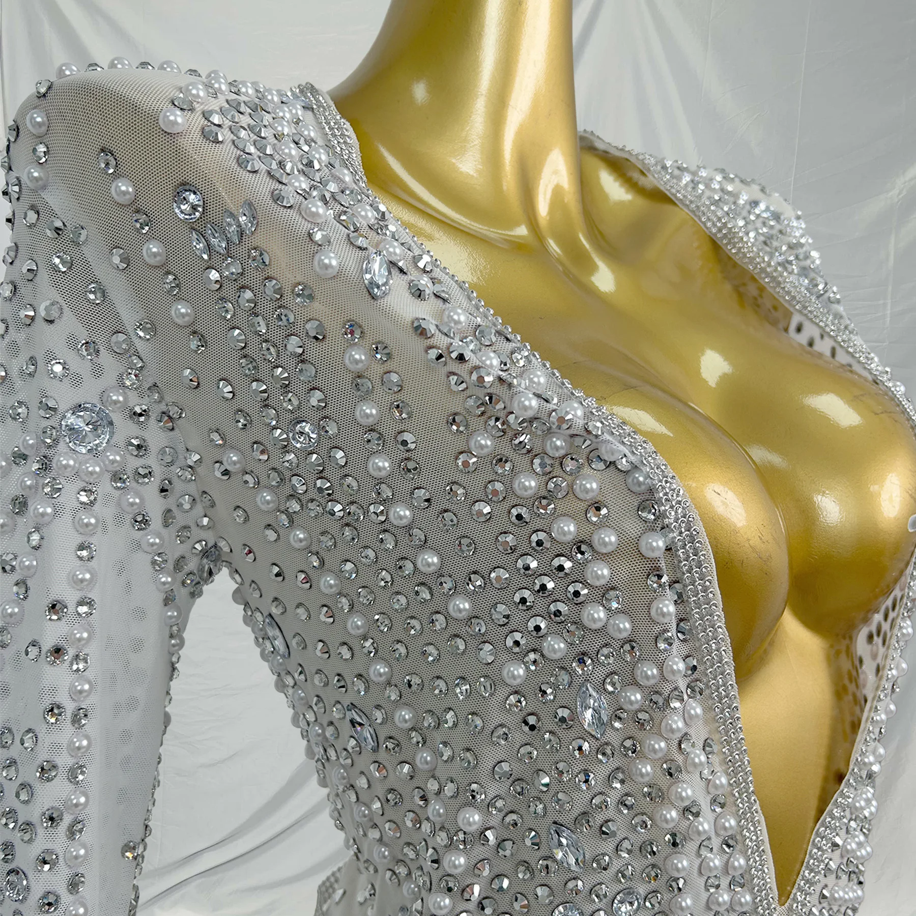 Abito sexy con strass di perle con scollo a V profondo Abito da donna bianco per compleanno, matrimonio, cocktail, mini abito da ballo, club, ballo, festa, ballo, abito a bolle