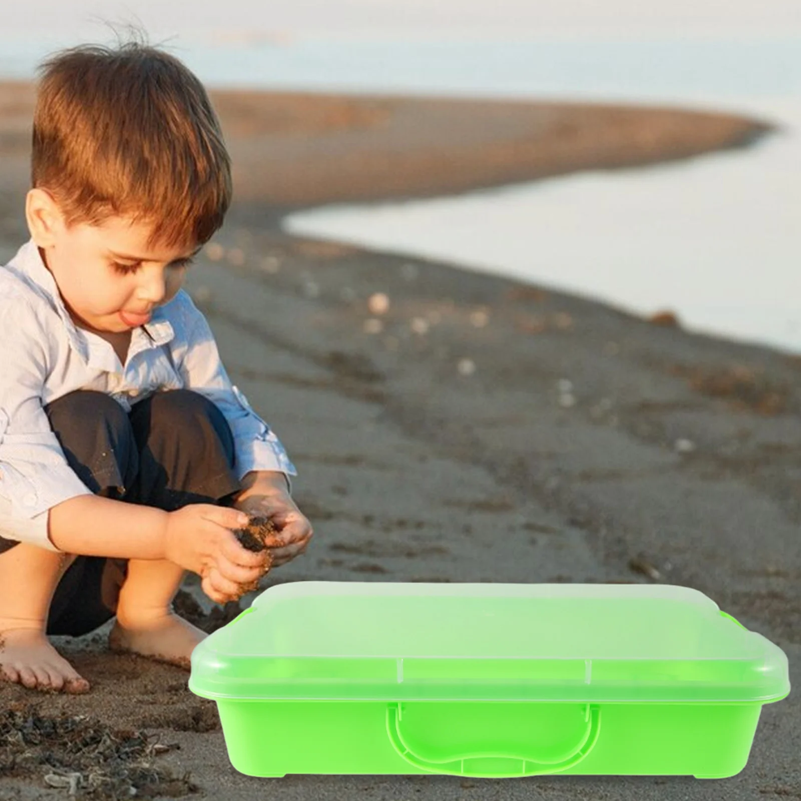 O kit de arte em areia com tema espacial inclui moldes, acessórios, compartimento sensorial empilhável para crianças, jogo imaginativo fácil