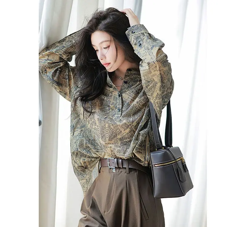 Elegancka, prosta, seksowna bluzka w stylu vintage z nadrukiem, długi rękaw, jasna, łatwa w noszeniu, popularna wśród kobiet, model TT1302