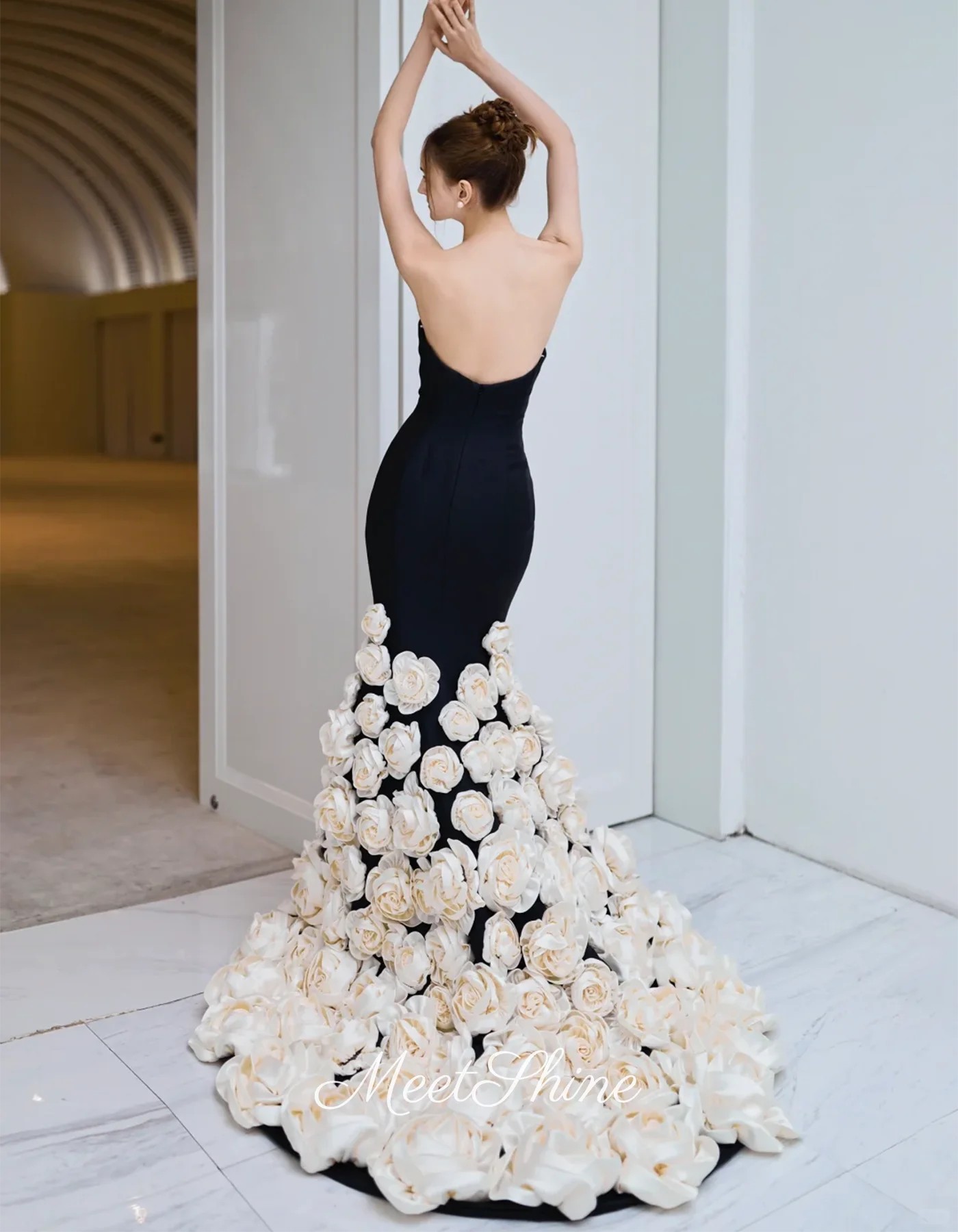 Dubai preto sem alças branco 3d flor sereia vestidos de noite alta qualidade tribunal trem sem mangas cetim vestidos de baile personalizado