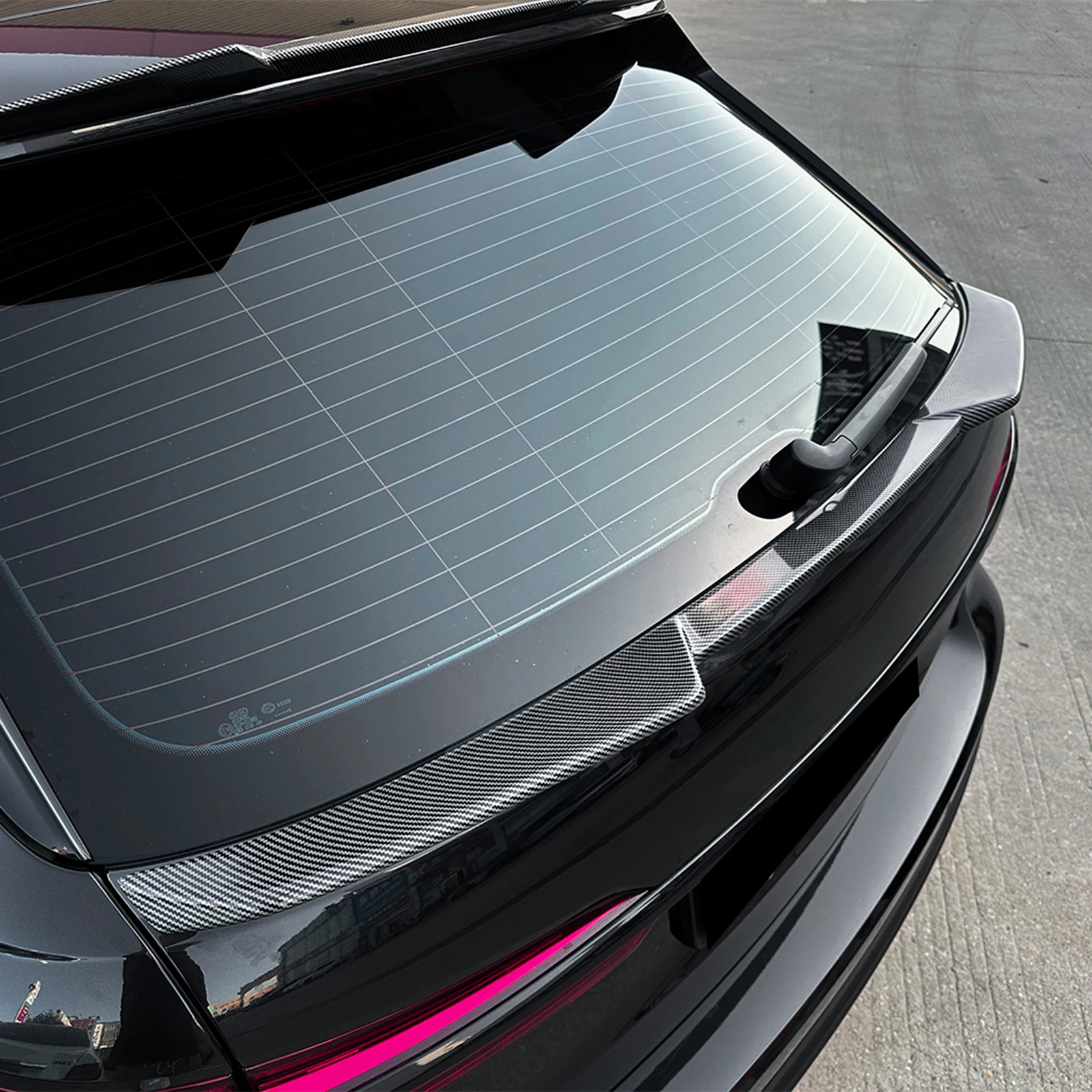 

Carbon Fiber Look/Gloss Black Trunk Tailgate Center Splitter Rear Middle Spoiler Wing Lip For Audi A6 8C Avant Allroad 2019-2024