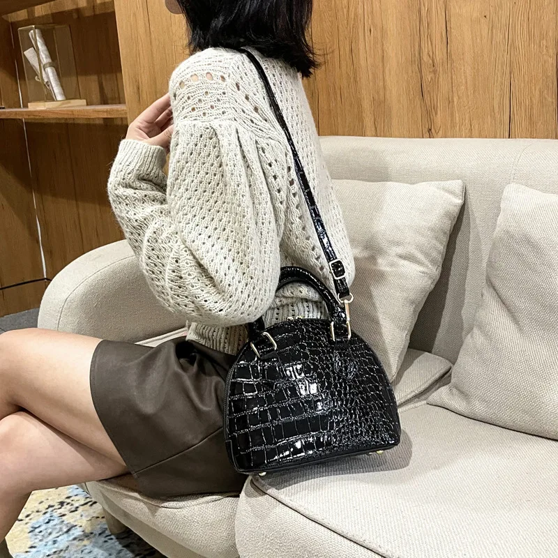 Vintage Female Shoulder Bags For Women PU Leather Crocodile Pattern Crossbody Bag Small Shell Bag All Match Lady Handbags Purse