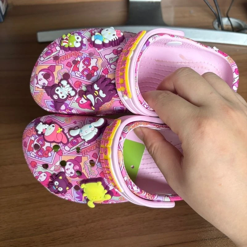 

Детские тапочки Sanrio Black Melody, летние противоскользящие, противоскользящие, с мультяшным дизайном, обувь для мальчиков и девочек, праздничный подарок