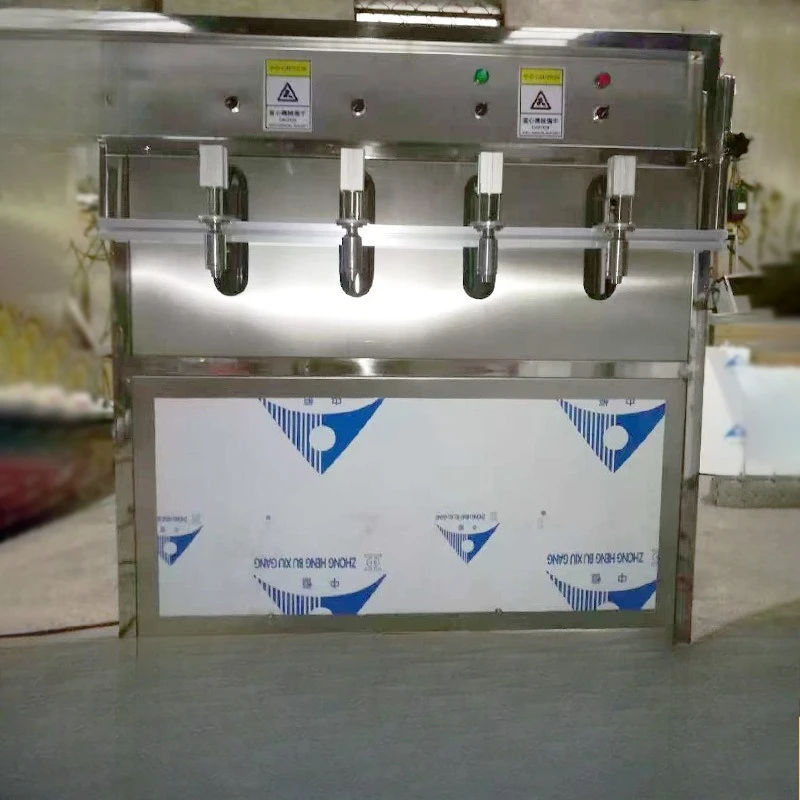 Kleine, flüssige, Dünger-, Selbstfluss-Füllmaschine, vierköpfige quantitative Füllung