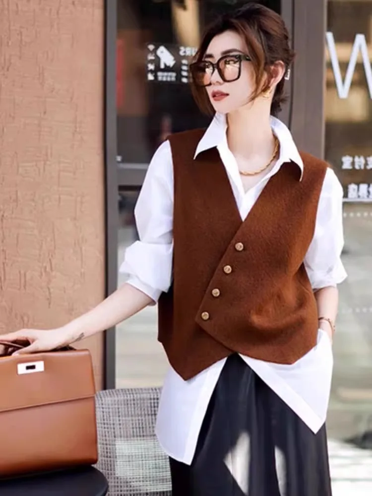 

Женский вязаный жилет с V-образным вырезом: модный, удобный для многослойных образов, комфортный, стройнящий, осенний базовый топ