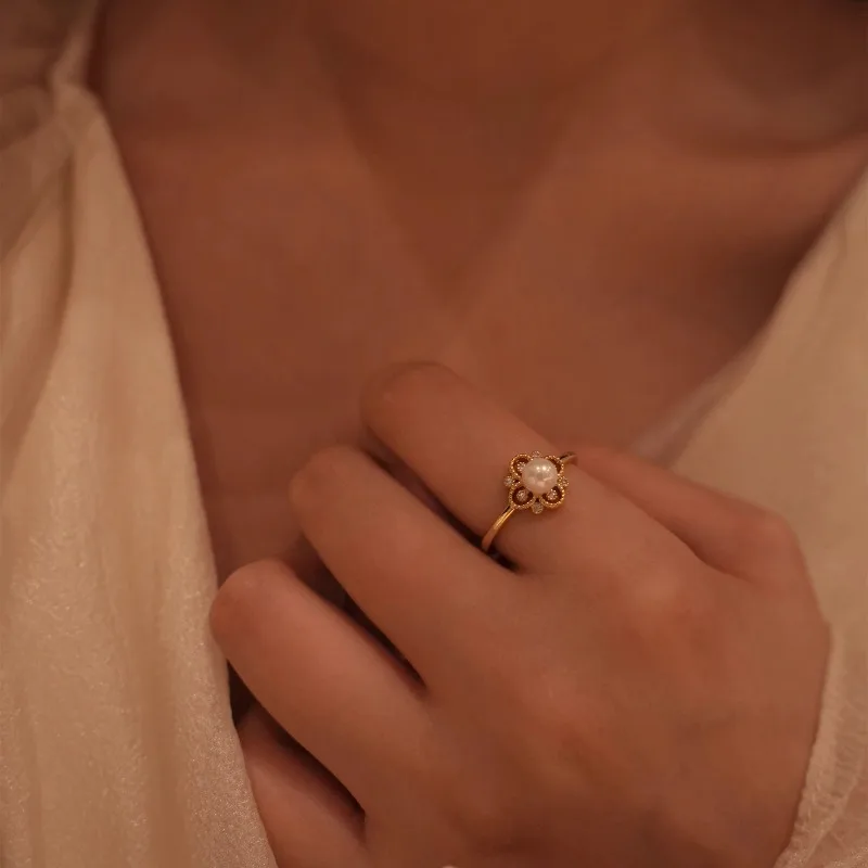 خاتم أقلام من الدانتيل الفرنسي القديم المرصع بالزر ***** خاتم نسائي من القرون الوسطى خفيف فاخر وأنيق عالي الإحساس