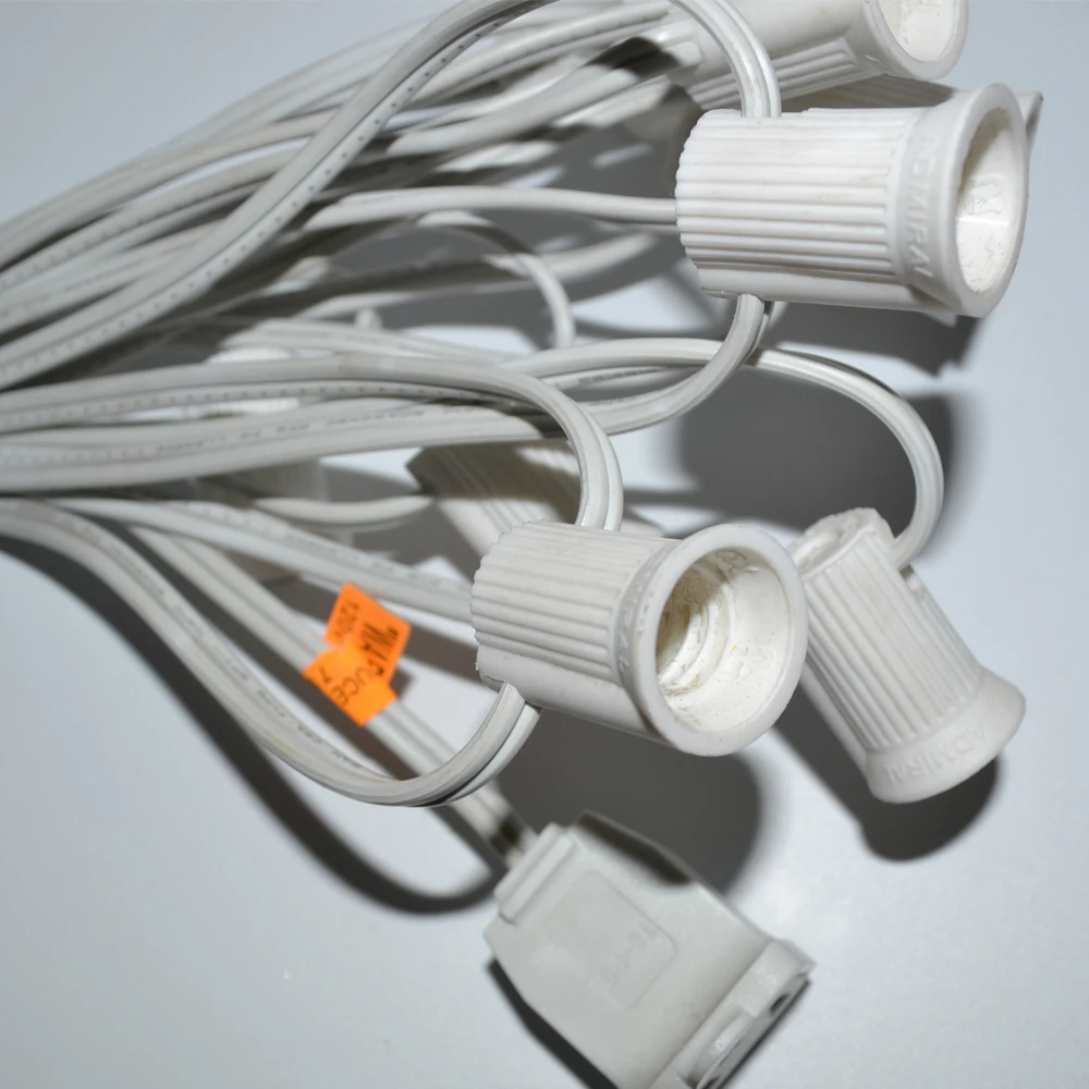 Incandescent Type C7 Light String Green or White SPT-1 Cable 20 sockets with 20 PCs Bulb Fused Plug End to End Connection