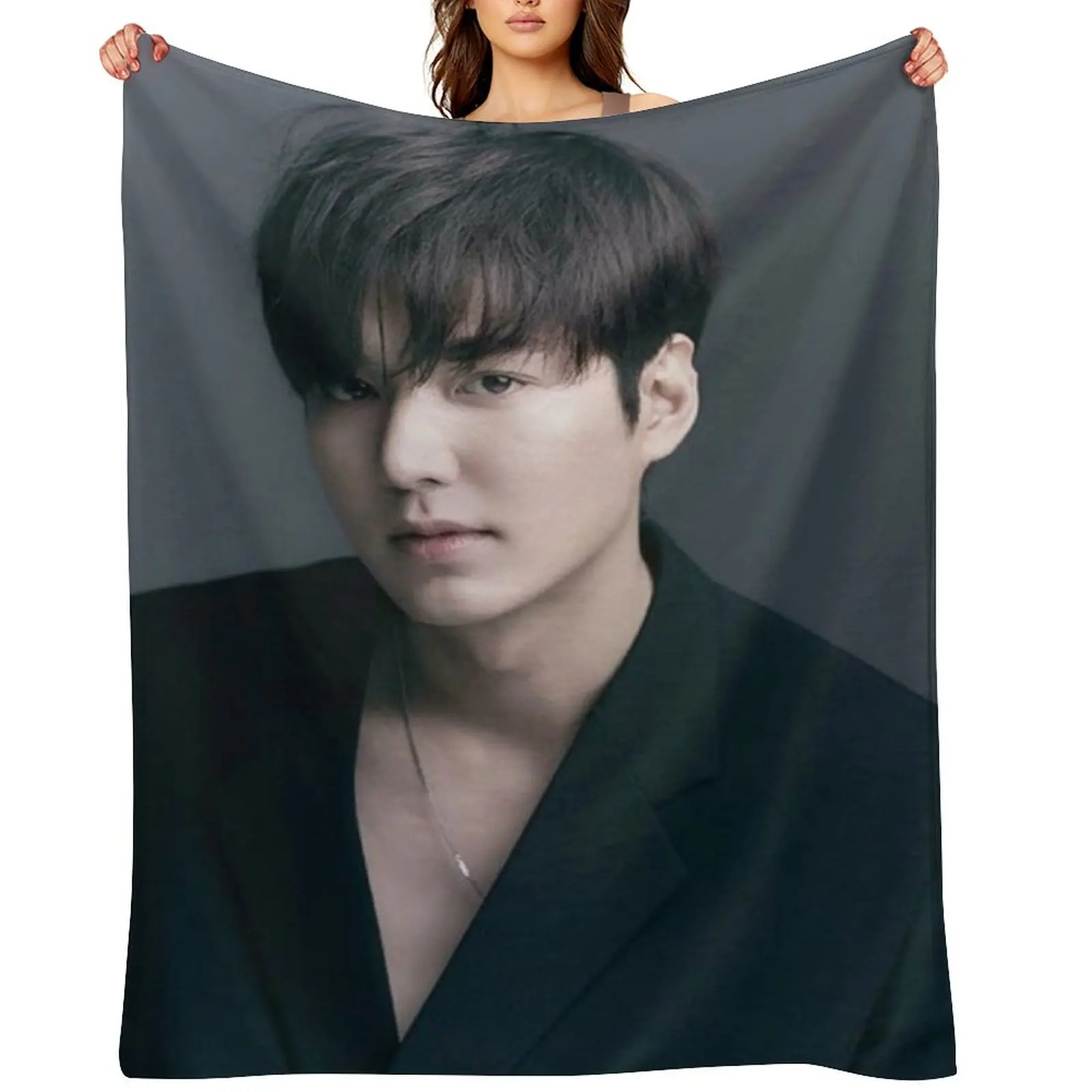 LEE MIN HO Throw Blanket Cute heavy to sleep Winter beds Flannel Fabric Sofa Quilt Hair Blankets