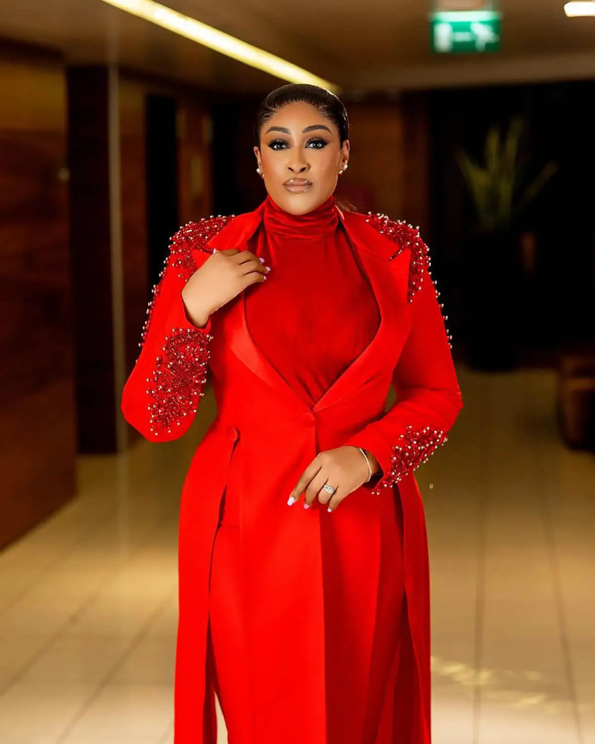 Plus size vermelho longo blazer vestido pérolas miçangas decote em v jaqueta baile de formatura festa de aniversário noite convidado formal wear feito sob encomenda 2 peças