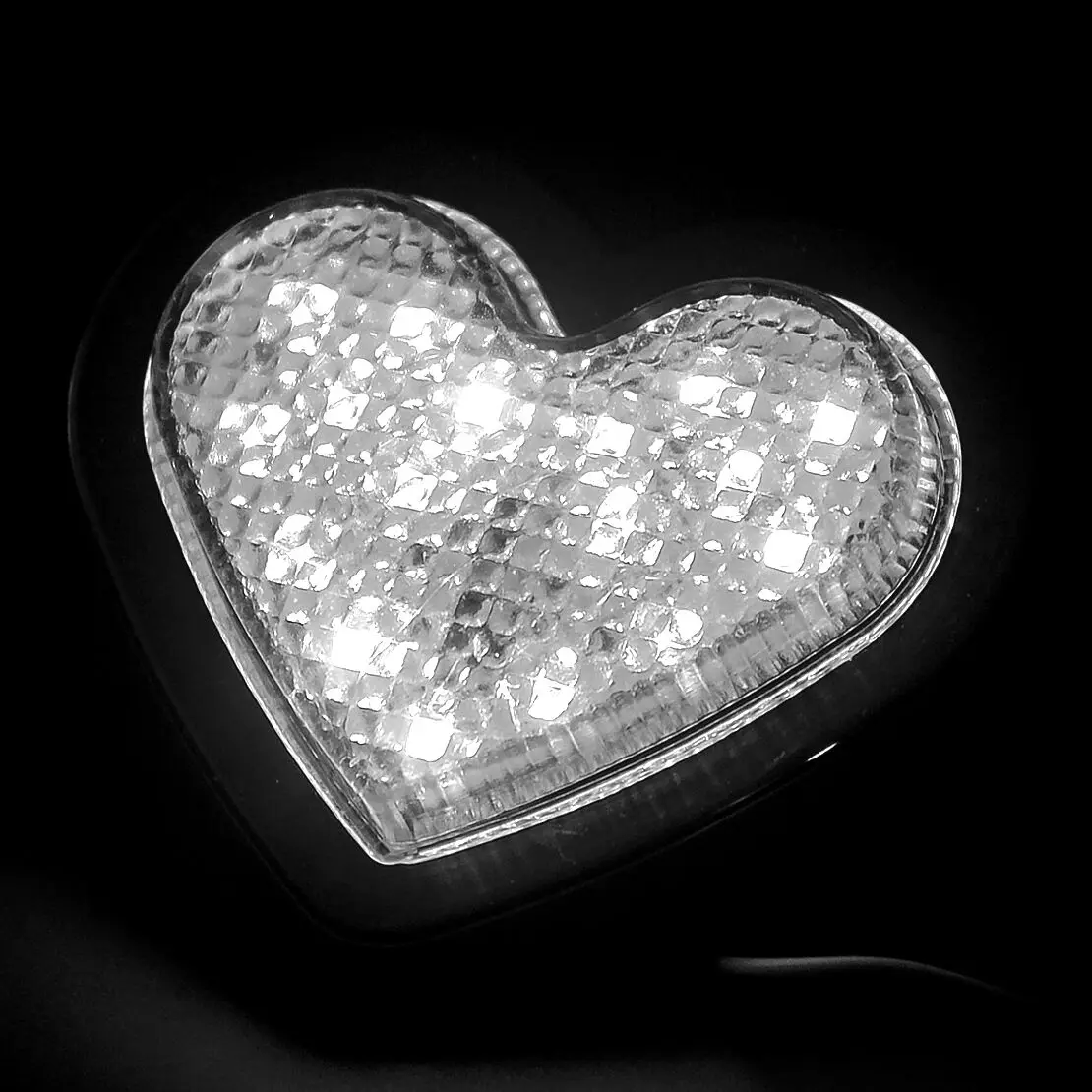 Indicatore laterale a forma di cuore Indicatore di direzione a LED Lampada bianca adatta per auto 12-24 V Furgoni Camion Rimorchi