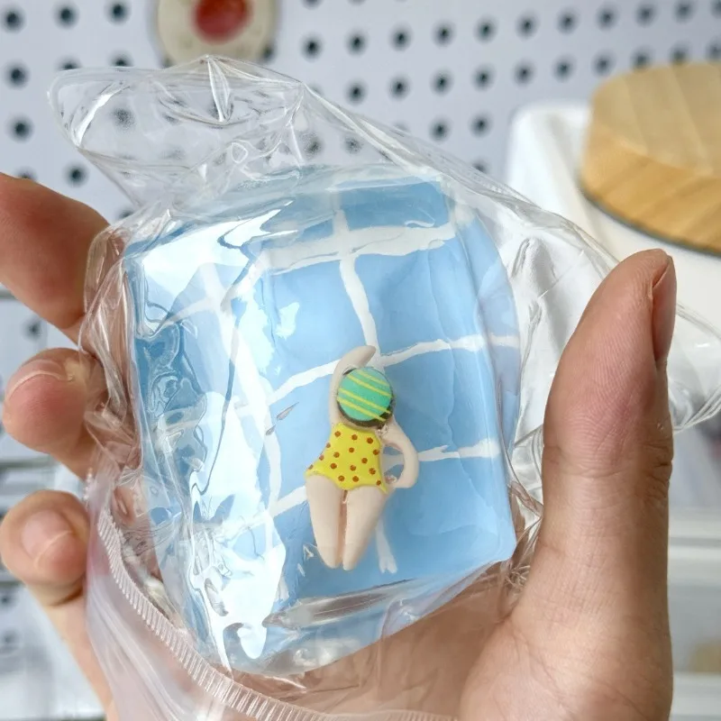 Jouets à presser bleus pour fête à la piscine, jouet créatif de forme carrée, soulagement du Stress du maltose, jouet de décompression à rebond lent, cadeaux pour enfants