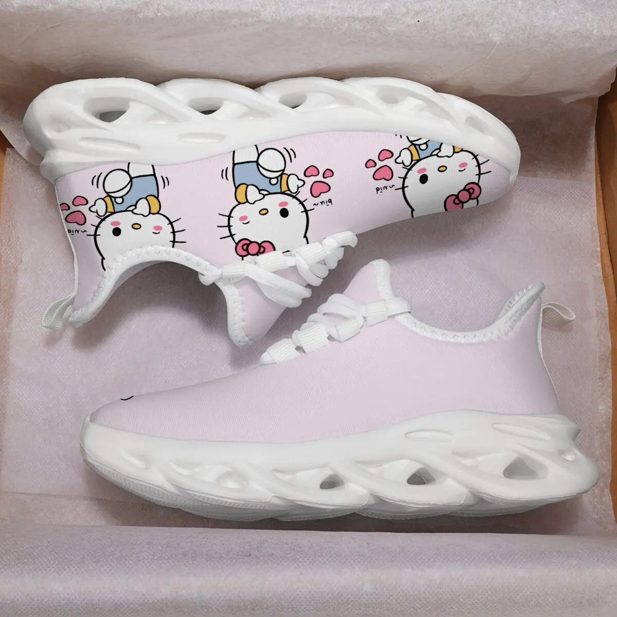 

Pink White Kids Cute Cartoon Hello Kitty Lightweight Athletic Running Shoes with Hearts Outdoor Shoes Breathable Walking Shoes