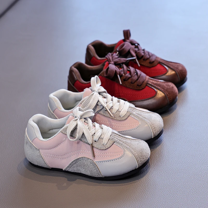 Kids Color Block Casual Sneakers Lace‑up Hook and Loop Anti‑Slip Children Retro Flat Shoes for Boys Girls Daily Wear