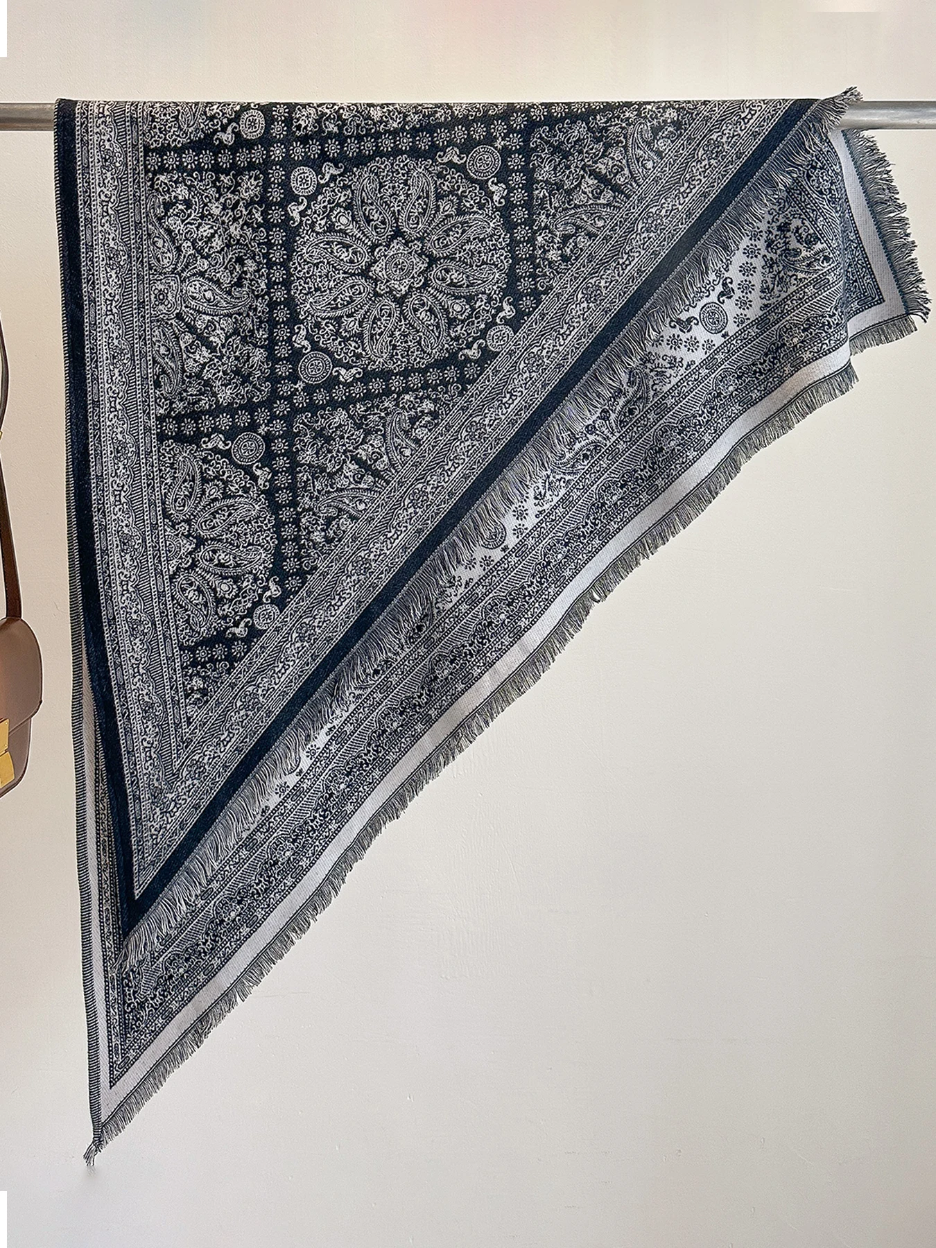Frauen Paisley Print Kaschmir Schal Nachahmung Pashmina Schal Weiche Warme Winter Wrap Modische Weibliche Design Decke Bufanda – Detail 11