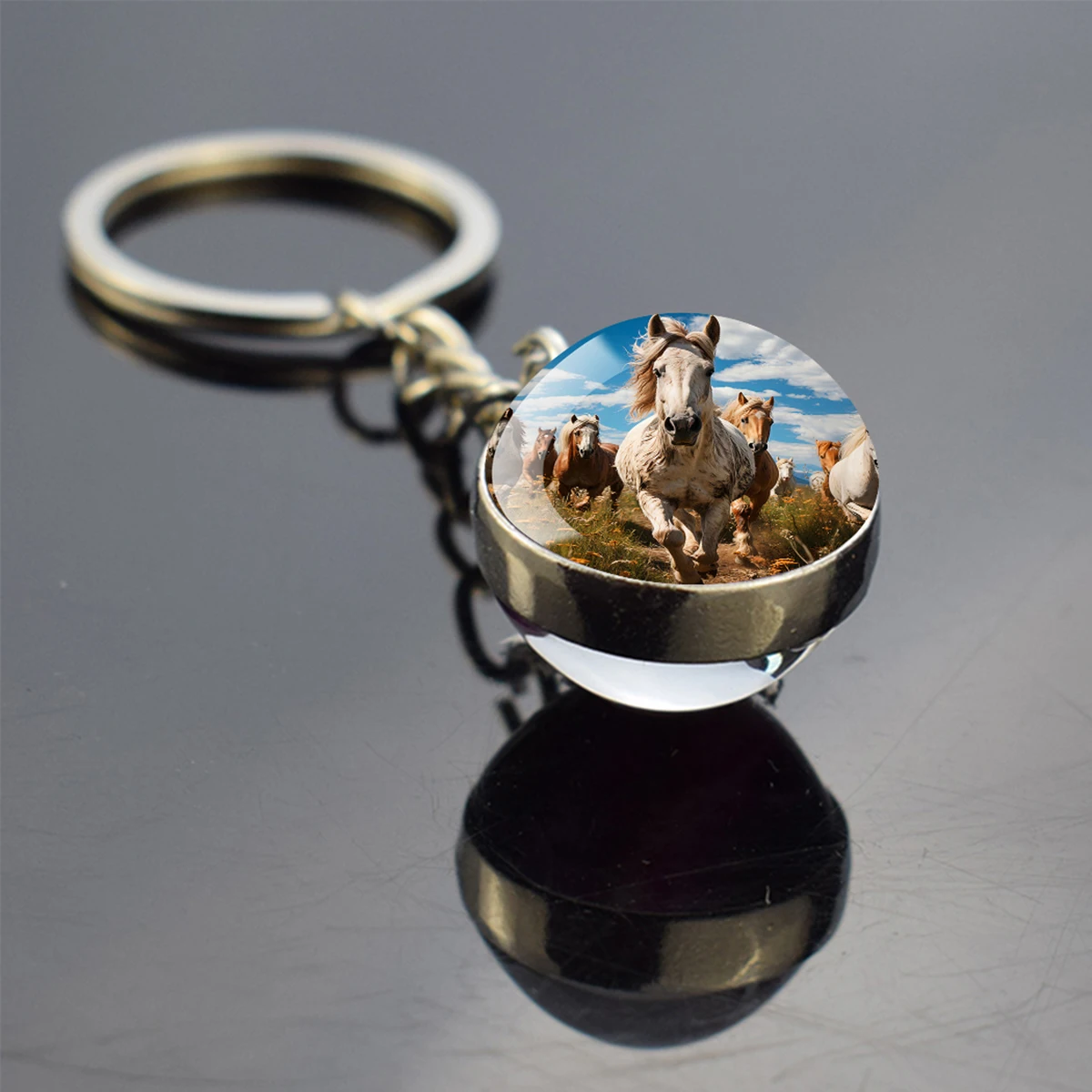 سلسلة مفاتيح على شكل كرة زجاجية لركوب الخيل للرجال ، سلسلة مفاتيح للجري ، هدية على شكل حلقة مفاتيح عصرية