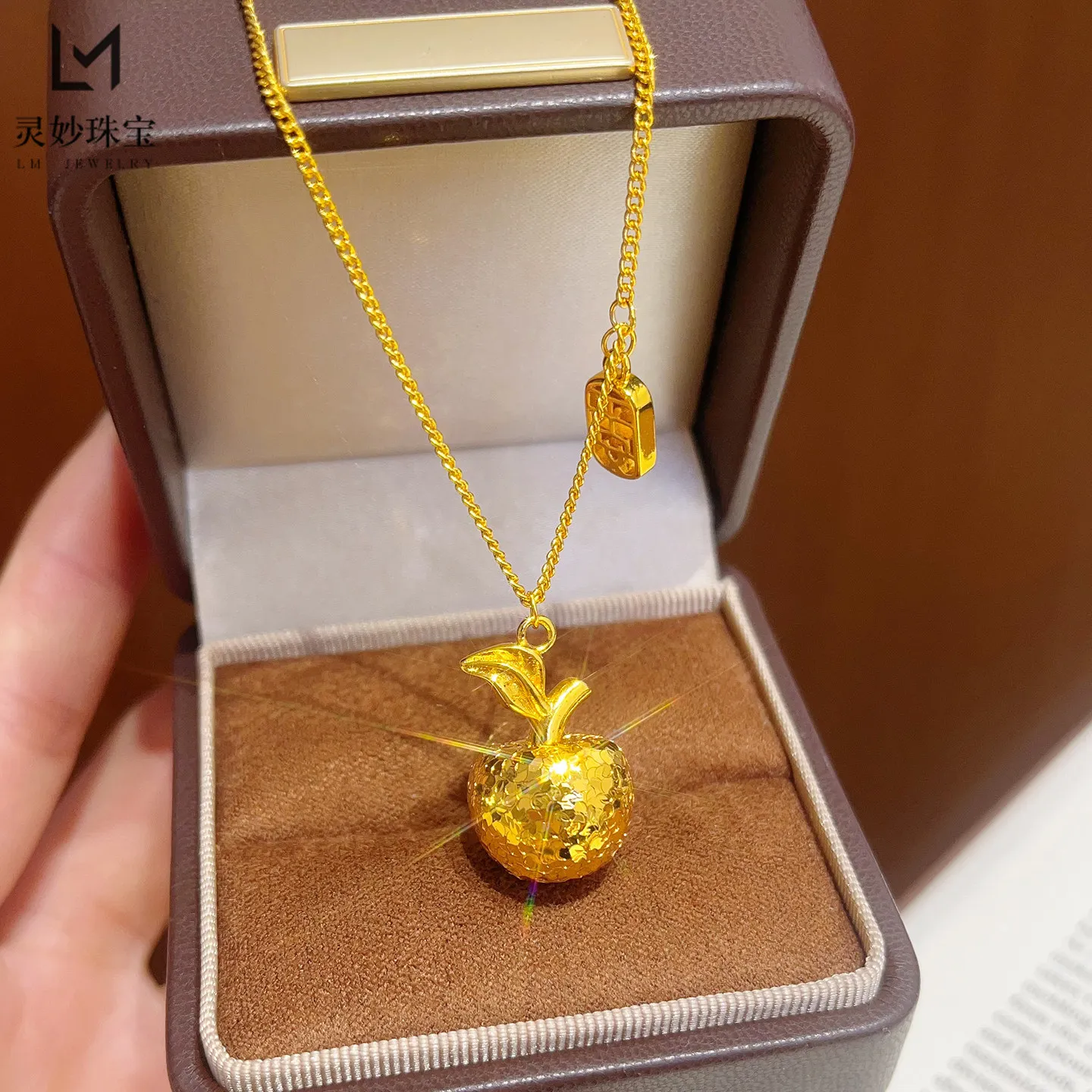 Crushed Gold Apple Clavicle Chain Women's 24K Gold AU999 - Sparkling crushed gold, apple for blessing, ideal for daily commute