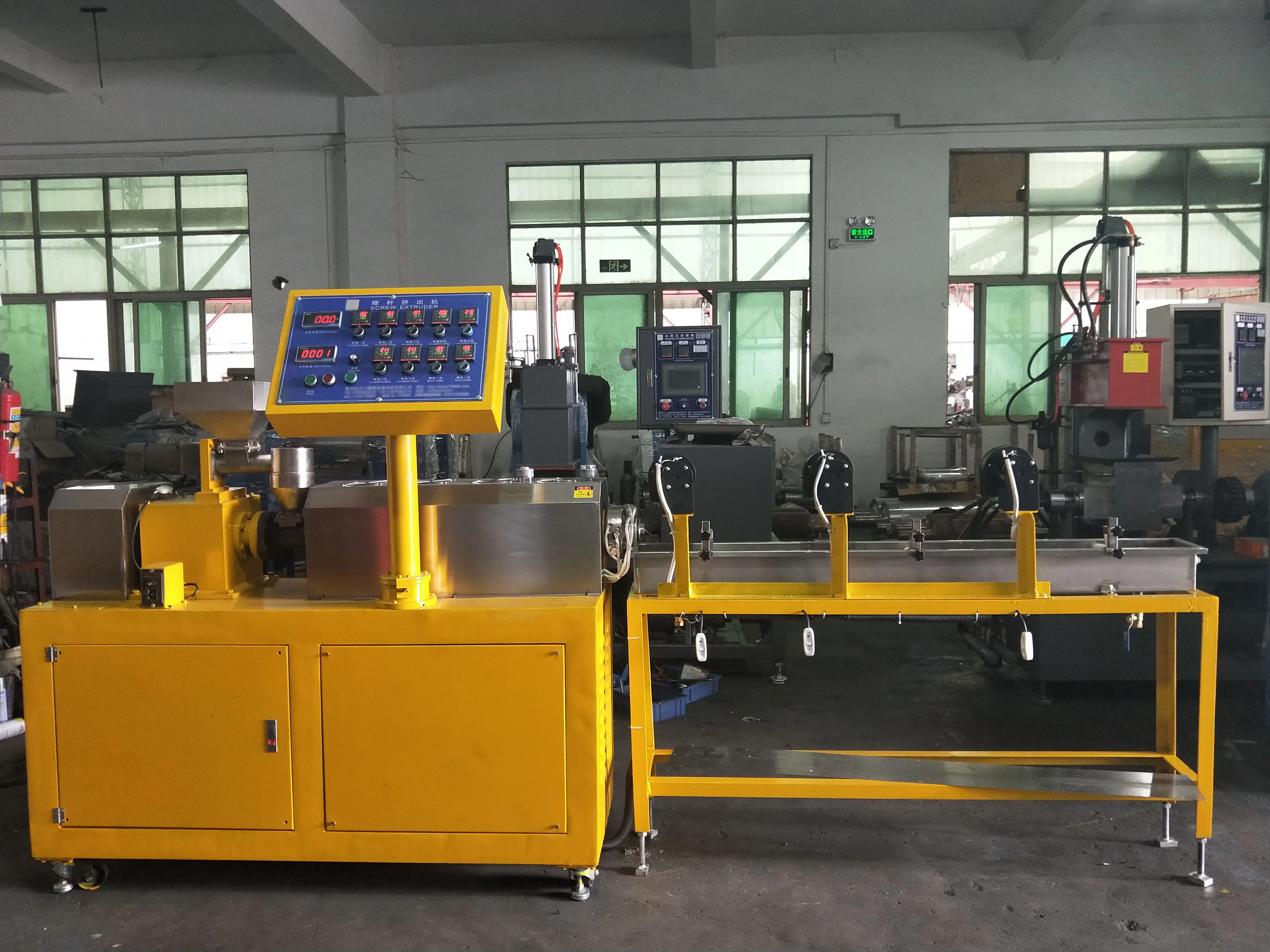 PVC PP PE Extrusion Line Plastic Profile Fully Automatic Plastic Extruder