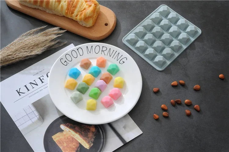 

3d Diamonds Gem Cool Ice Cube Chocolate Soap Tray Mold Silicone Fodant Moulds Ice Cream Maker OK 1039