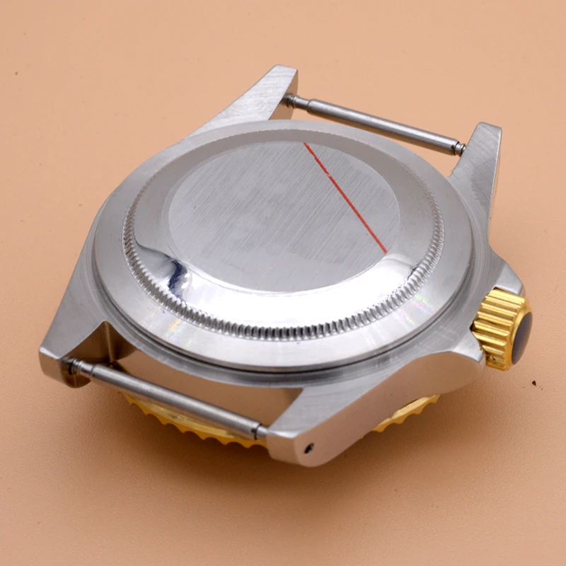 Silver gold case, 40mm, with yacht design style. GMT models: NH35, NH36, NH34, NH38. Calibers: 4R36, Miyota 8215, Eta 2824. Sapp