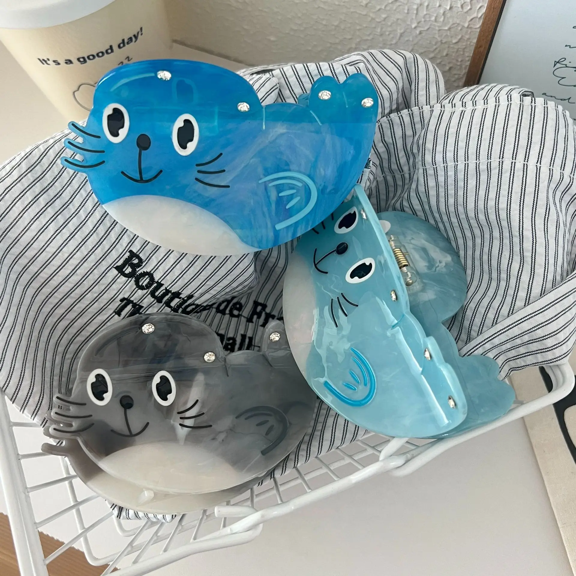 

DuoShang NEW Ocean Series Sea Lion Hair Claw Acetate Claw Clips Summer Beach Trendy Hair Clips for Women Girls Hair Accessories
