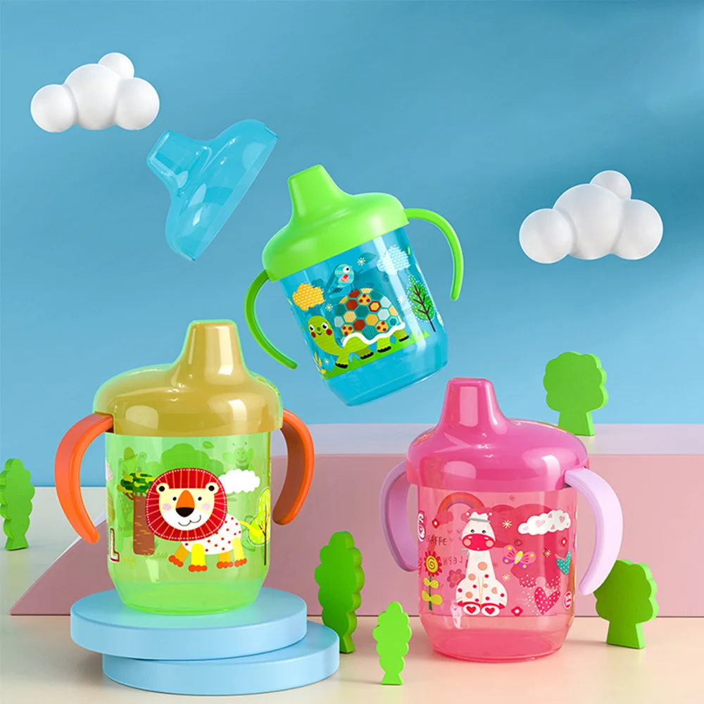 

Детская бутылочка для воды с ручками, непроливаемая чашка для обучения питью, с защитой от захлебывания и удобной ручкой, незаменима для перехода на прикорм.