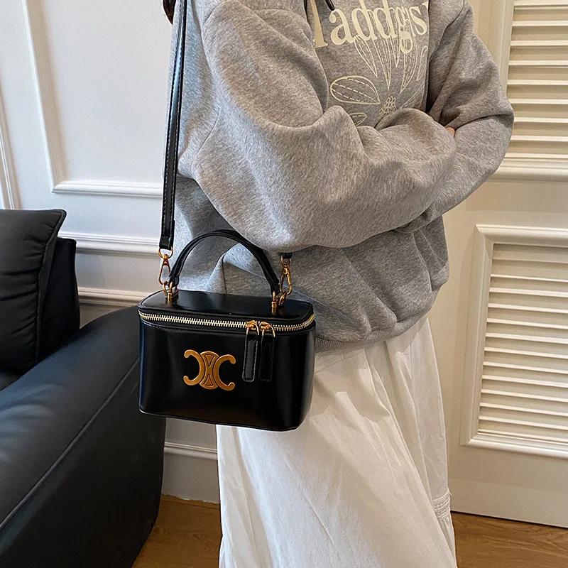 حقيبة صندوق ربيعي لعام 2025 للنساء، حقيبة كتف مربعة صغيرة عصرية، محفظة كروس أنيقة، حقيبة يد هندسية فريدة من نوعها