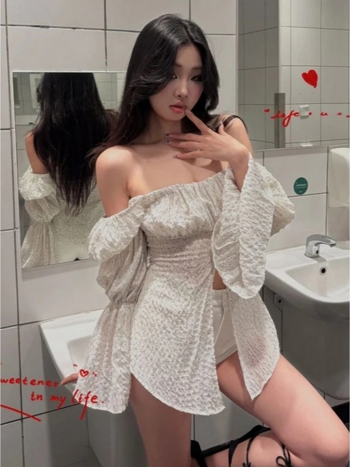 

French Pleated Lantern Long Sleeve Shirt For Women's 2025 Spring And Autumn New Vintage White Square Collar Blouse Tops Female