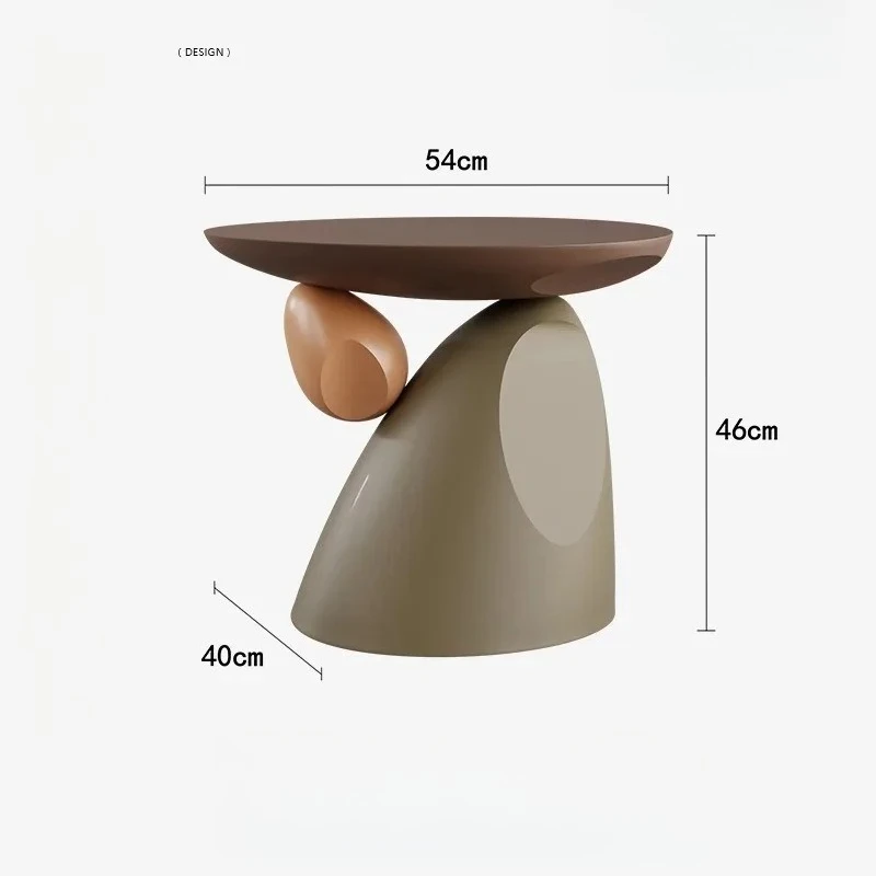 Ruang tamu bergaya Wabi-sandai dengan ornamen dari lantai hingga langit-langit, sofa mewah ringan berkelas tinggi di samping beberapa dekorasi rumah.