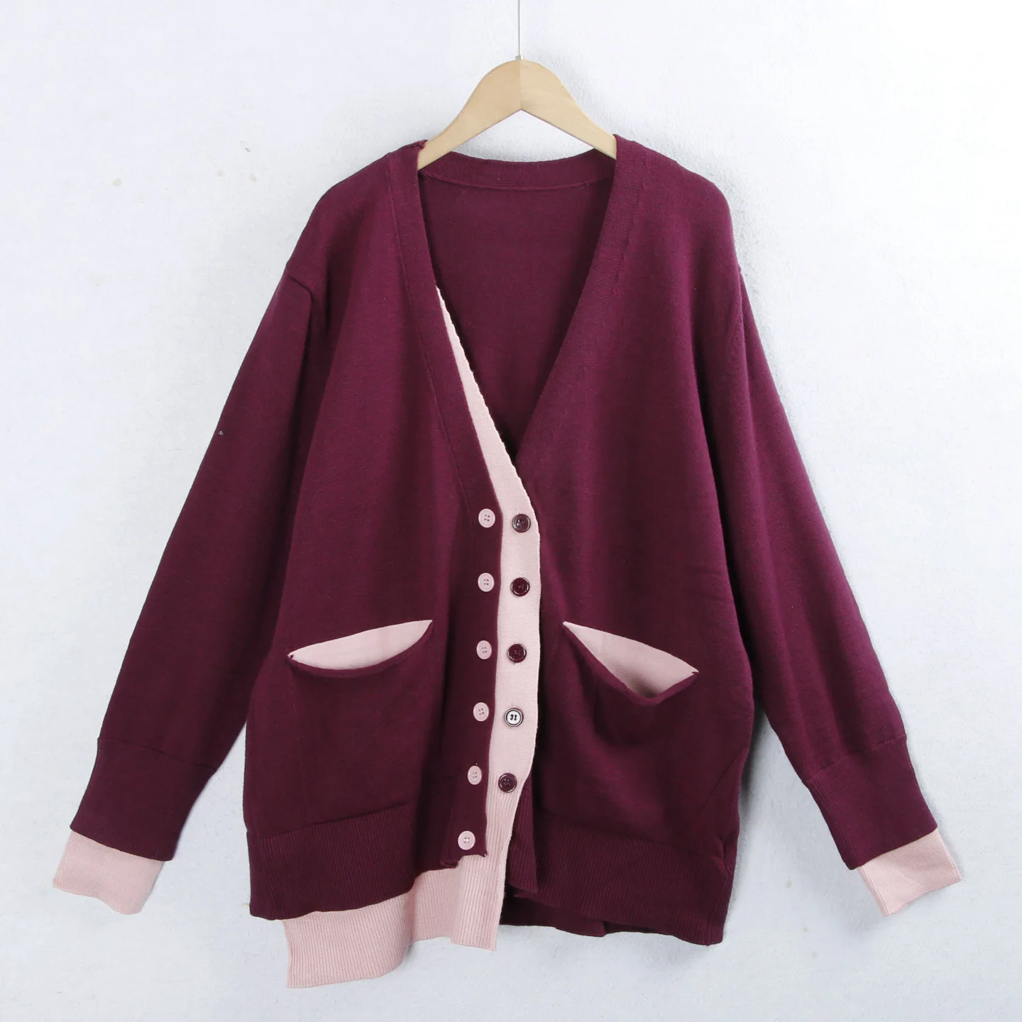 

Autumnal Oversized V-Ne Button-Up Striped Sweater Ele Asymmetrical Slimming Knitwear Versatile for Ladies' Faion