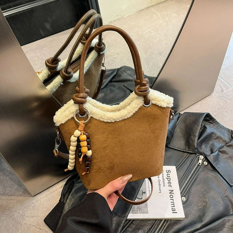 

Fashionable Crossbody Bags Women Shoulder Bags Versatile Texture and Commuter Bucket Bag with Leopard Print Suede and Faux Fur