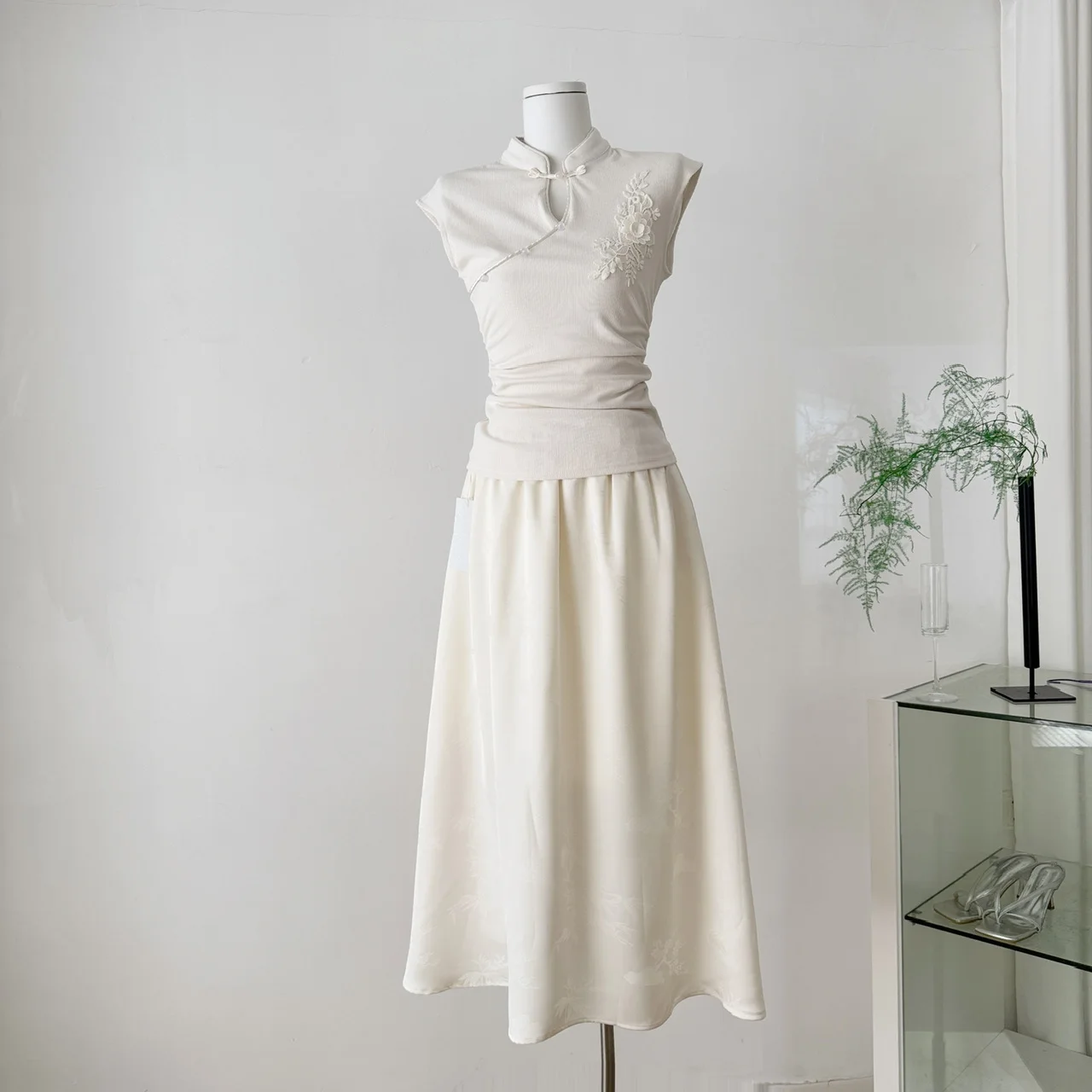 

New Chinese Style Women's Summer 2025 Slimming White Modified Chinese Dress Short Sleeves Long Dress 2-Piece Set