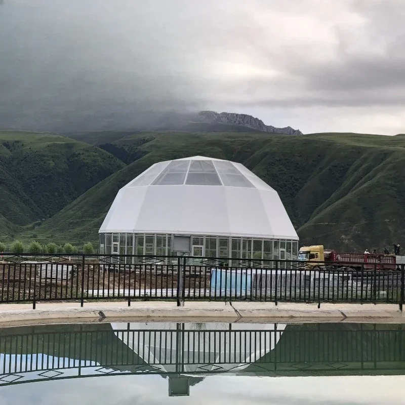 Scenic Bubble House Camping Accommodation B & B, Star Tent Hotel, Semicircular Spherical Luxury Light Luxury Tent Villa