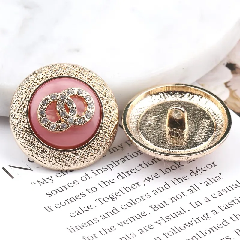 6pcs/lot -18/23mm Beautiful Luxury Designer Logo Metal Luxury Sewing Button For Clothing Accessory Handmade DIY Decoration Gold