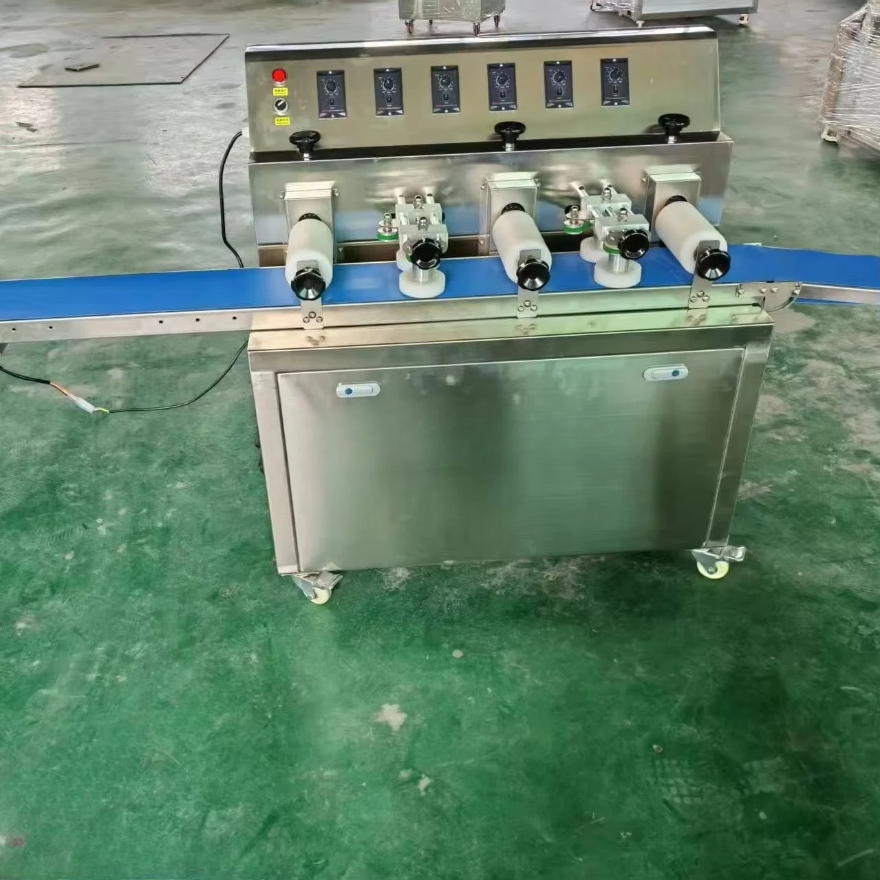 Pastry Type Beef Tongue Cake Processing Line Multifunctional Shortbread Beef Tongue Cake Forming Machine Plating Machine