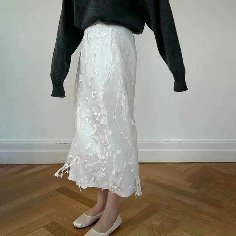 Elegant Lace Embroidery Slimming Straight Cut Midi Skirt Spring Summer Fashion Design Polyester Fabric Midi Skirt
