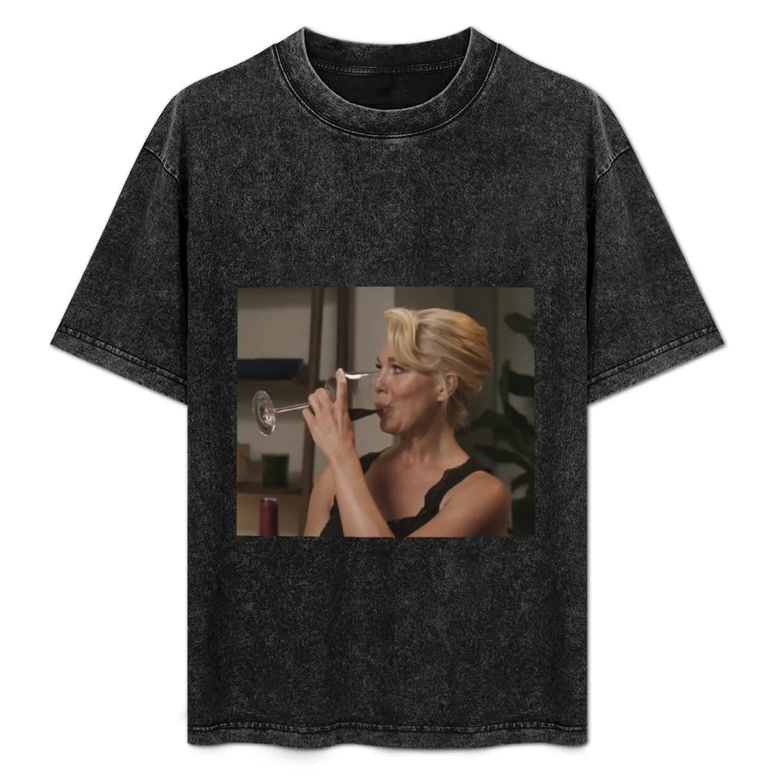 

hannah sip T-Shirt Work Wear Short Sleeve T-Shirt