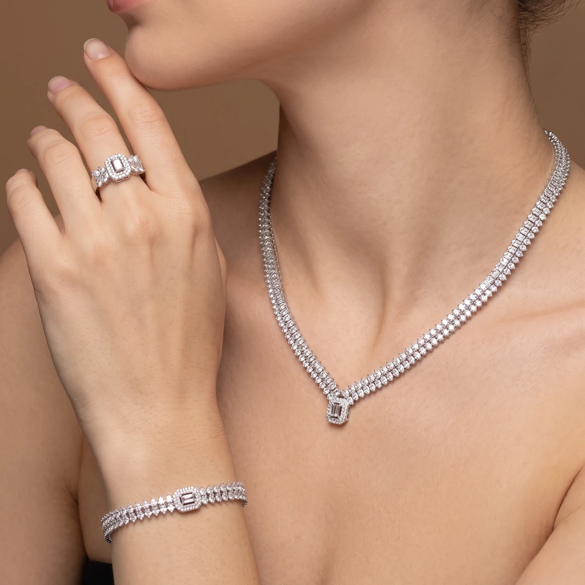 1-conjunto-de-joyas-lujosas-y-elegantes-con-circonita-cubica-brillante-y-diseno-en-forma-de-v-adecuado-para-que-las-mujeres-lo-usen-en-bodas-y-banquetes-caja-de-regalo-no-incluida