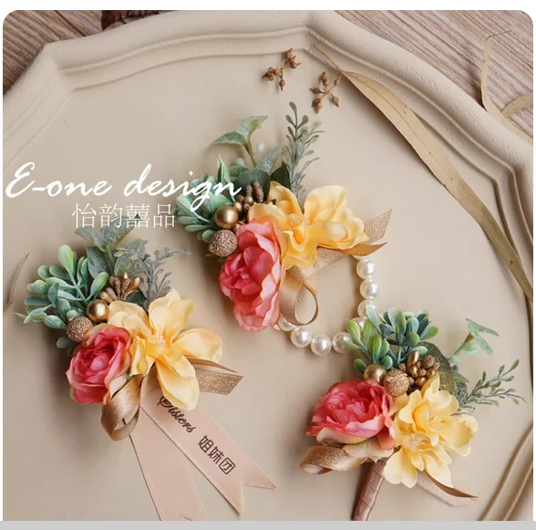 Forest European wedding bride and groom parents bridesmaids groomsmen group sisters corsage wrist flowers Zhang Jia VIP.