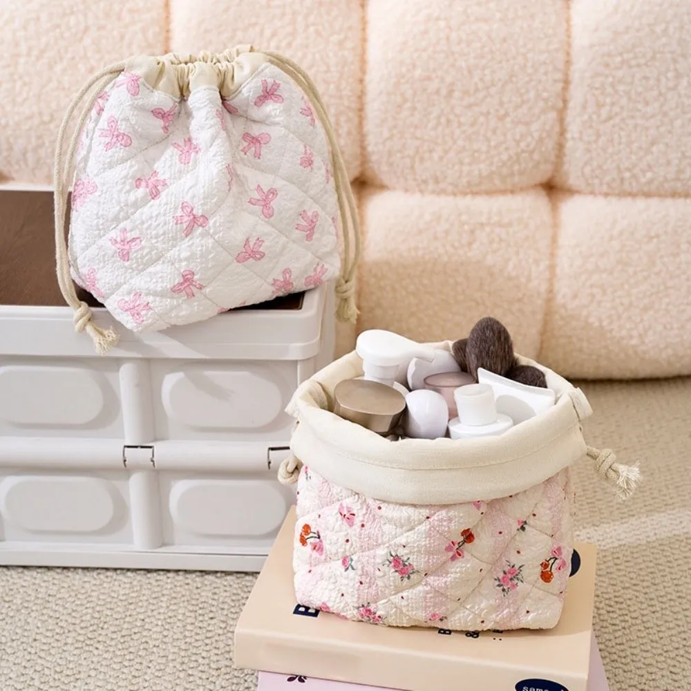 

Стеганая хлопковая косметичка на шнурке, большая вместимость, для хранения помады, украшений, эстетичная сумка для мелочей